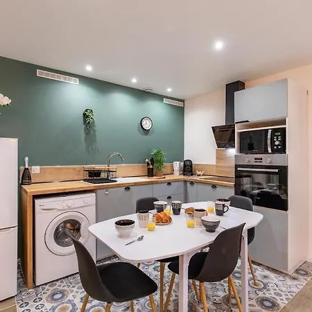 Apartment Le Coup De Coeur - Proche Sanctuaire Et Commerces - Wifi - Neuf *