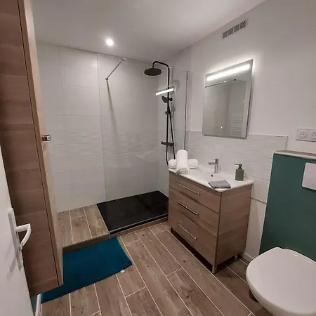 Apartment Le Coup De Coeur - Proche Sanctuaire Et Commerces - Wifi - Neuf